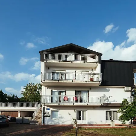 Apartment Natura *
