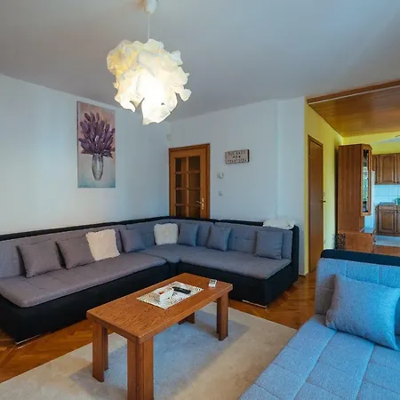 Natura Apartment